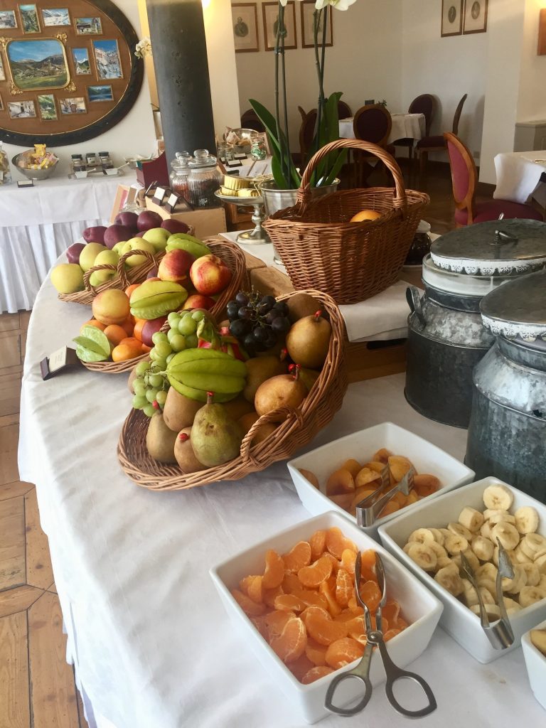 Colazione frutta Hotel QC Terme Bagni Nuovi
